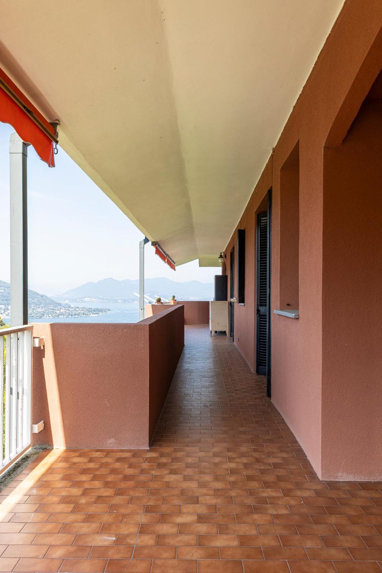 Appartement Arona Vista Panoramica à Dagnente Extérieur photo