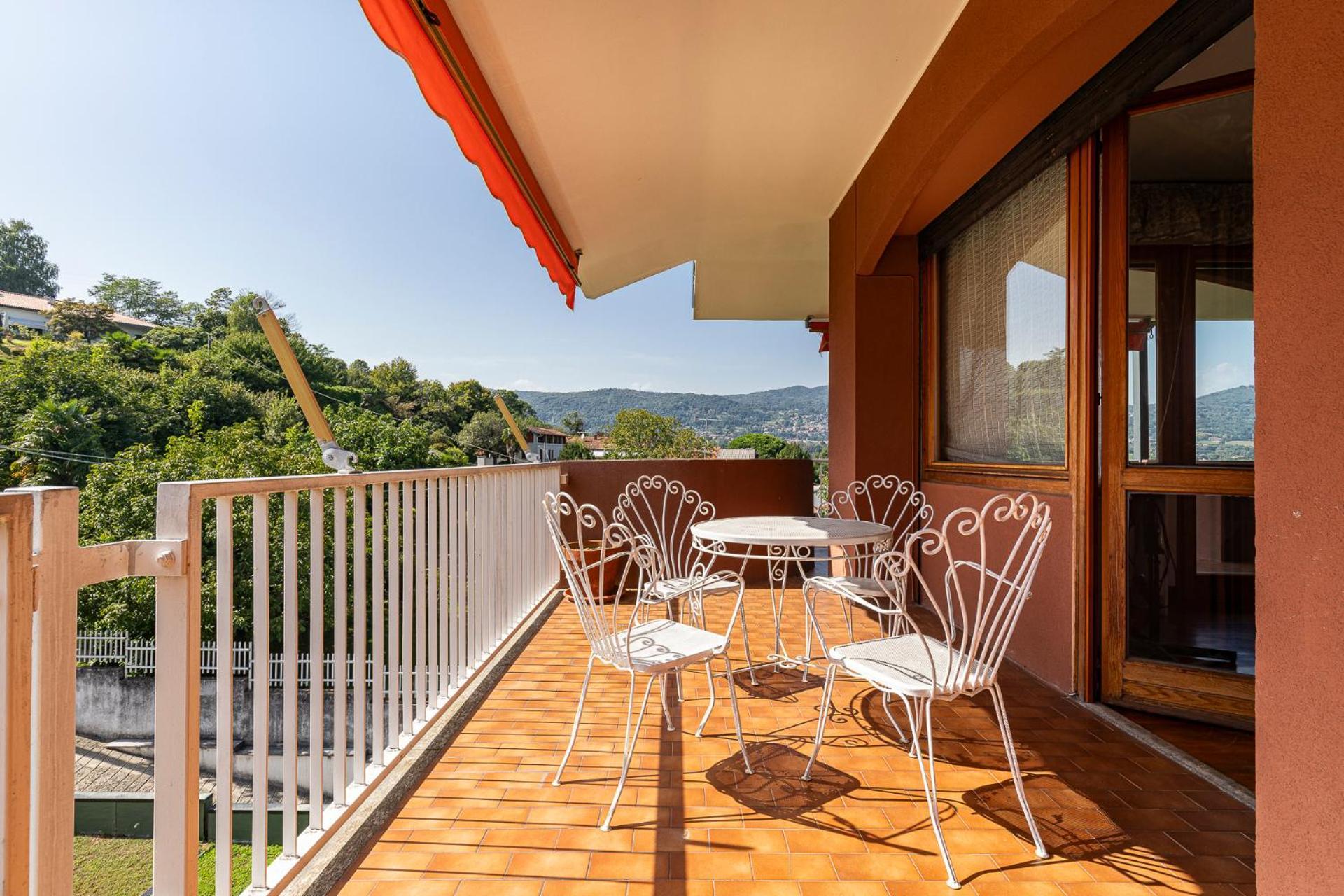 Appartement Arona Vista Panoramica à Dagnente Extérieur photo
