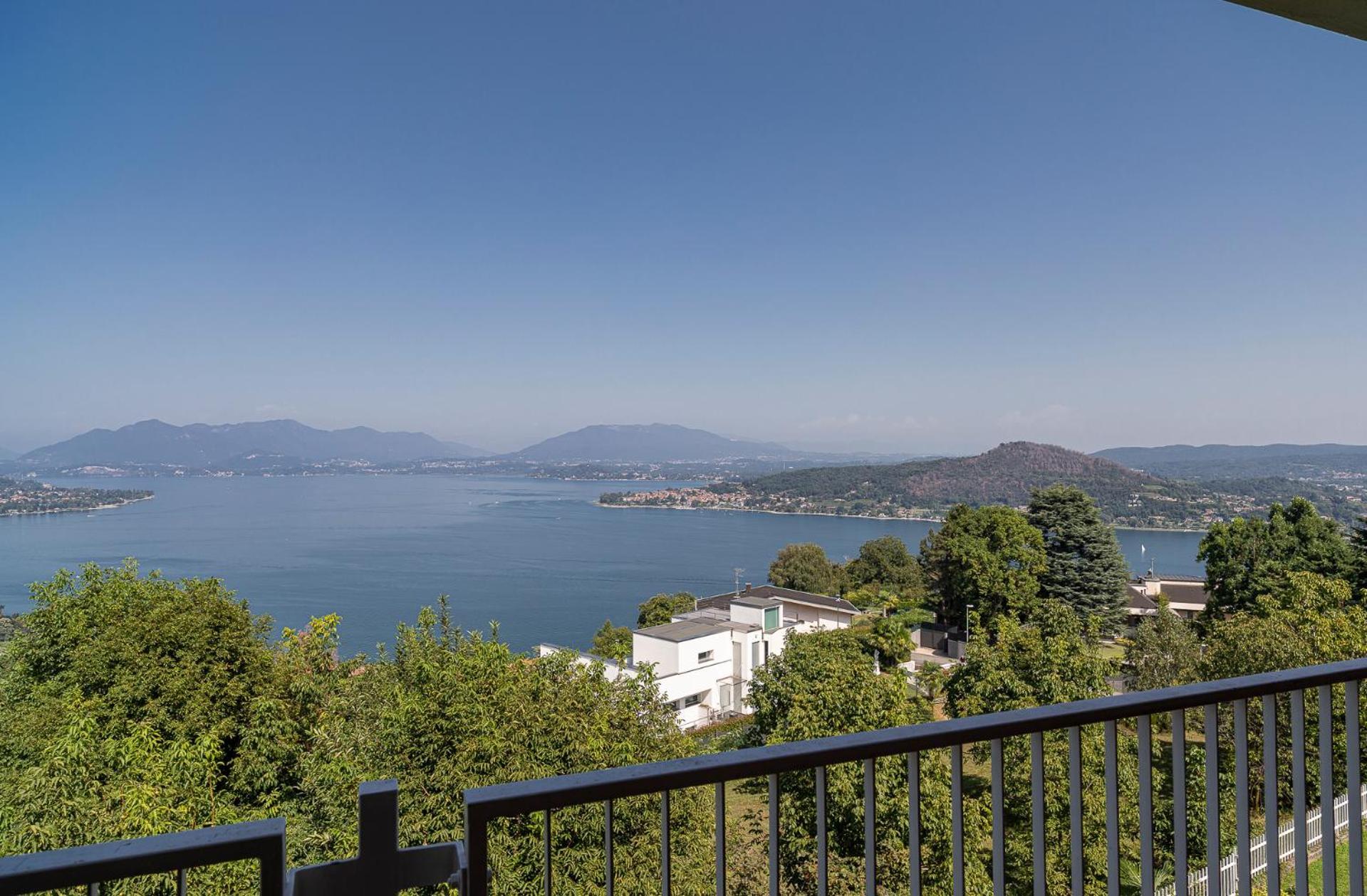 Appartement Arona Vista Panoramica à Dagnente Extérieur photo